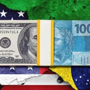 Dólar recua após atingir R$ 6,11, e Bolsa opera em alta com reações ao corte de gastos