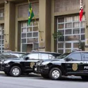 Policial que arremessou homem de ponte em São Paulo é preso preventivamente