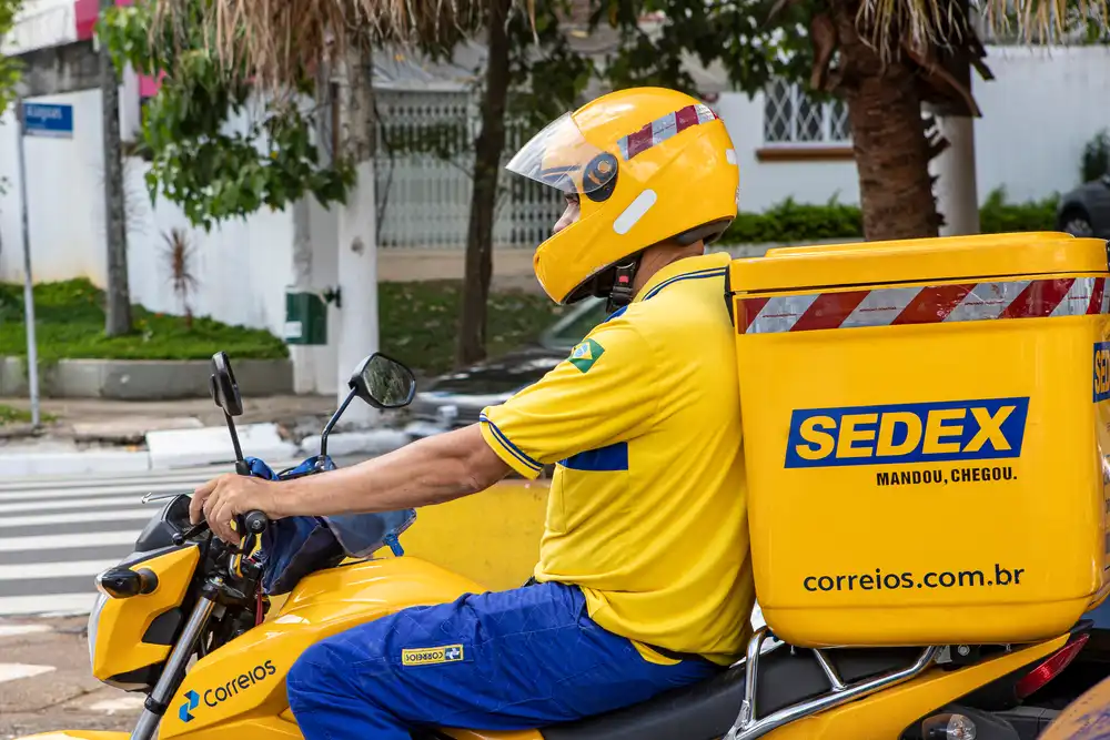 Participação de funcionários no corte de gastos é vital para a viabilidade da empresa, diz diretor dos Correios