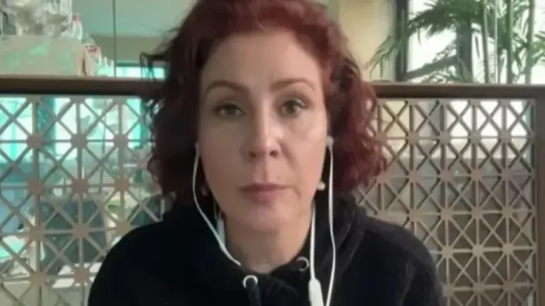 Fuga de Carla Zambelli: Deputada Condenada Deixa o País e Tem Prisão Decretada pelo STF