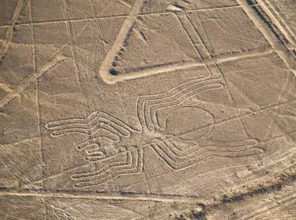 As Misteriosas Linhas de Nazca: Desenhos Gigantes no Deserto