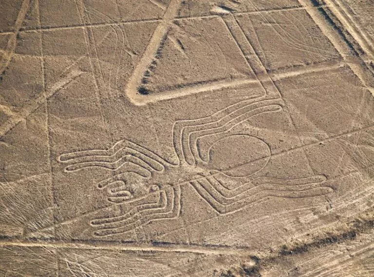 As Misteriosas Linhas de Nazca: Desenhos Gigantes no Deserto