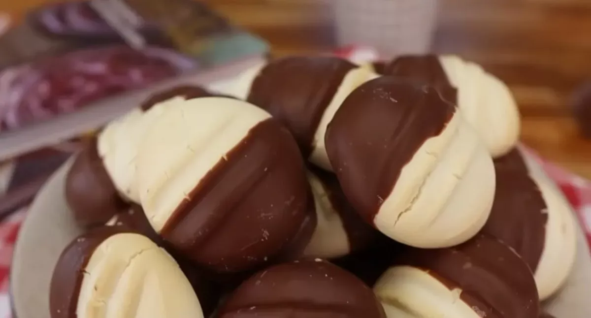 Sequilhos de Leite Condensado com Chocolate – Bolachinhas Deliciosas e Super Fácil