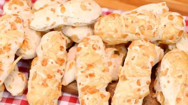 Biscoito de Polvilho com Queijo – Crocante, Leve e Irresistível
