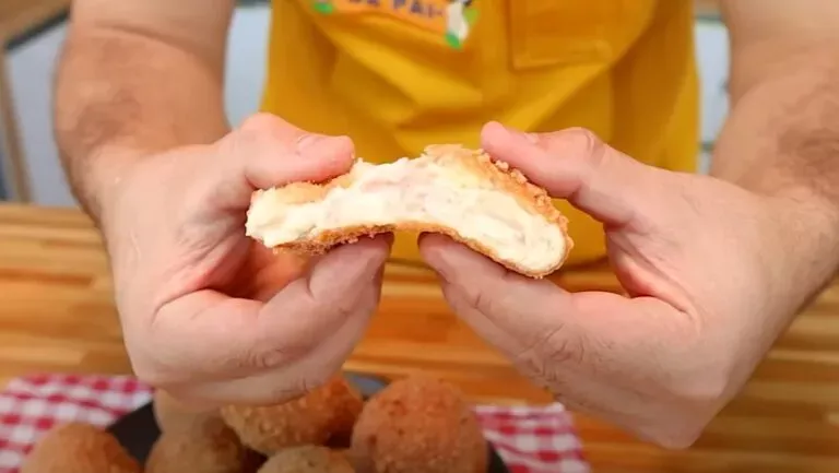 Bolinha de Presunto e Queijo – Crocante por Fora, Cremosa por Dentro